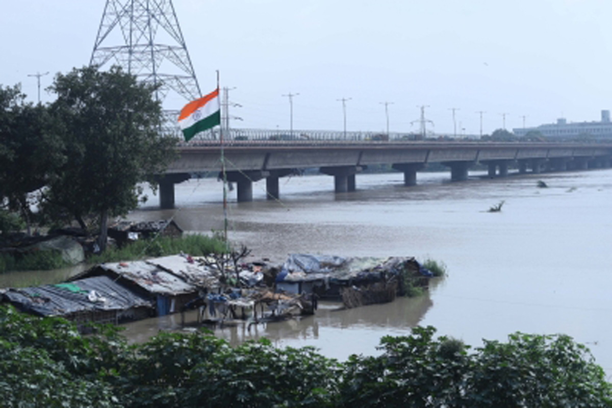 Water level in Yamuna reaches close to danger mark: Delhi govt