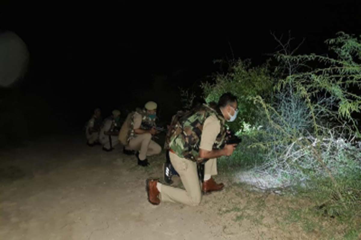 Soldier killed in ongoing encounter with terrorists at Kokernag