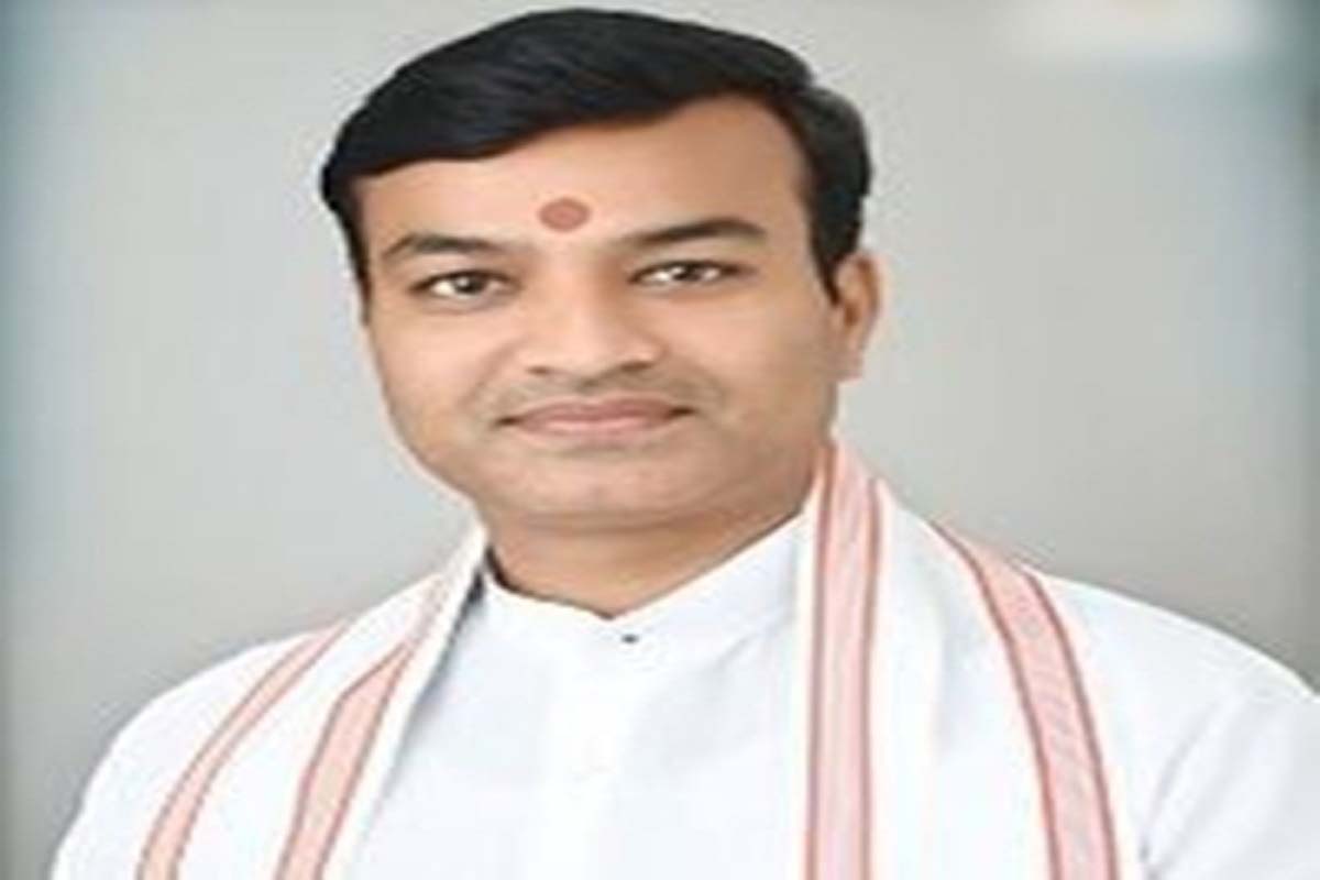 Court orders assault case against UP minister