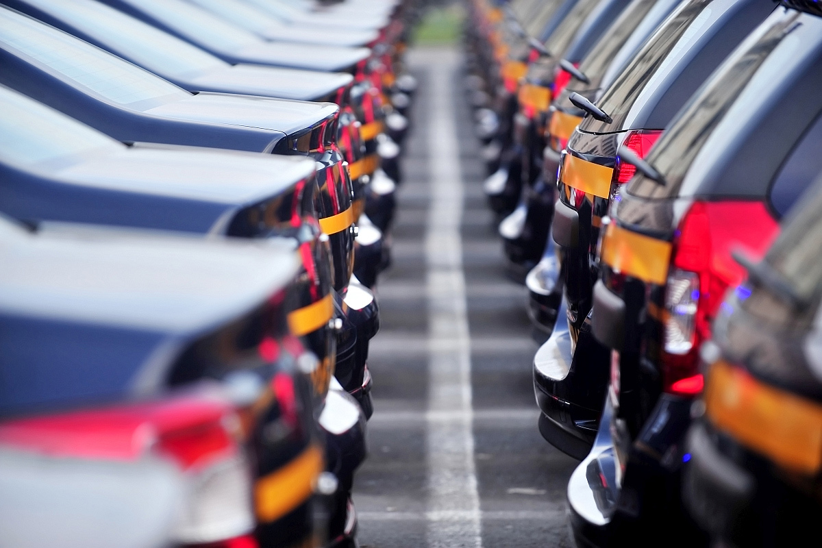 June vehicle retail sales rise sequentially over 22 pc