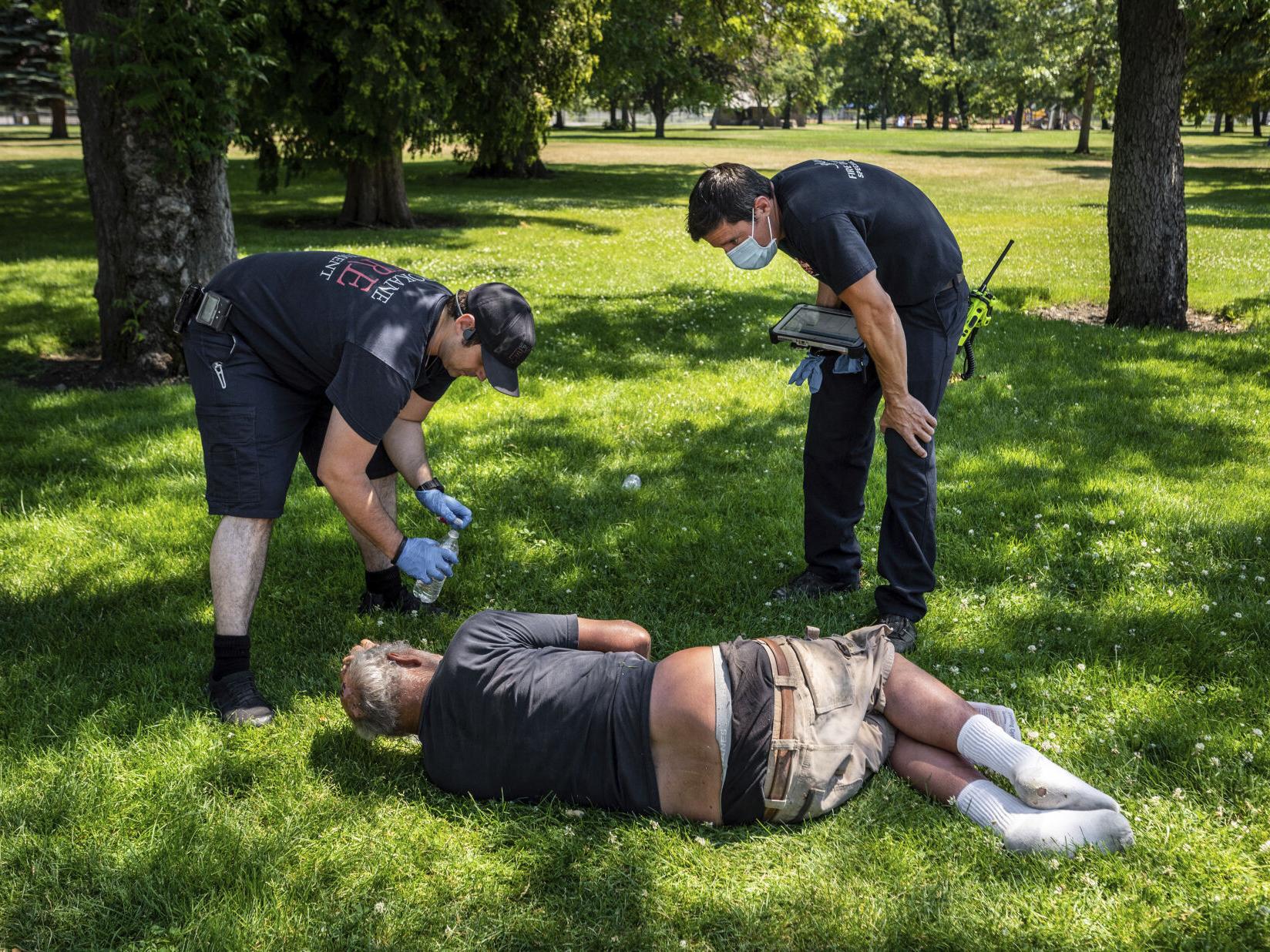Hundreds in US, Canada believed dead in heat wave