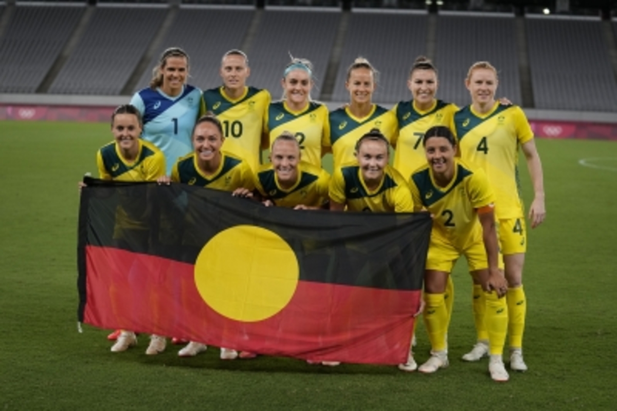 Aussie women footballers make unique statement against racism