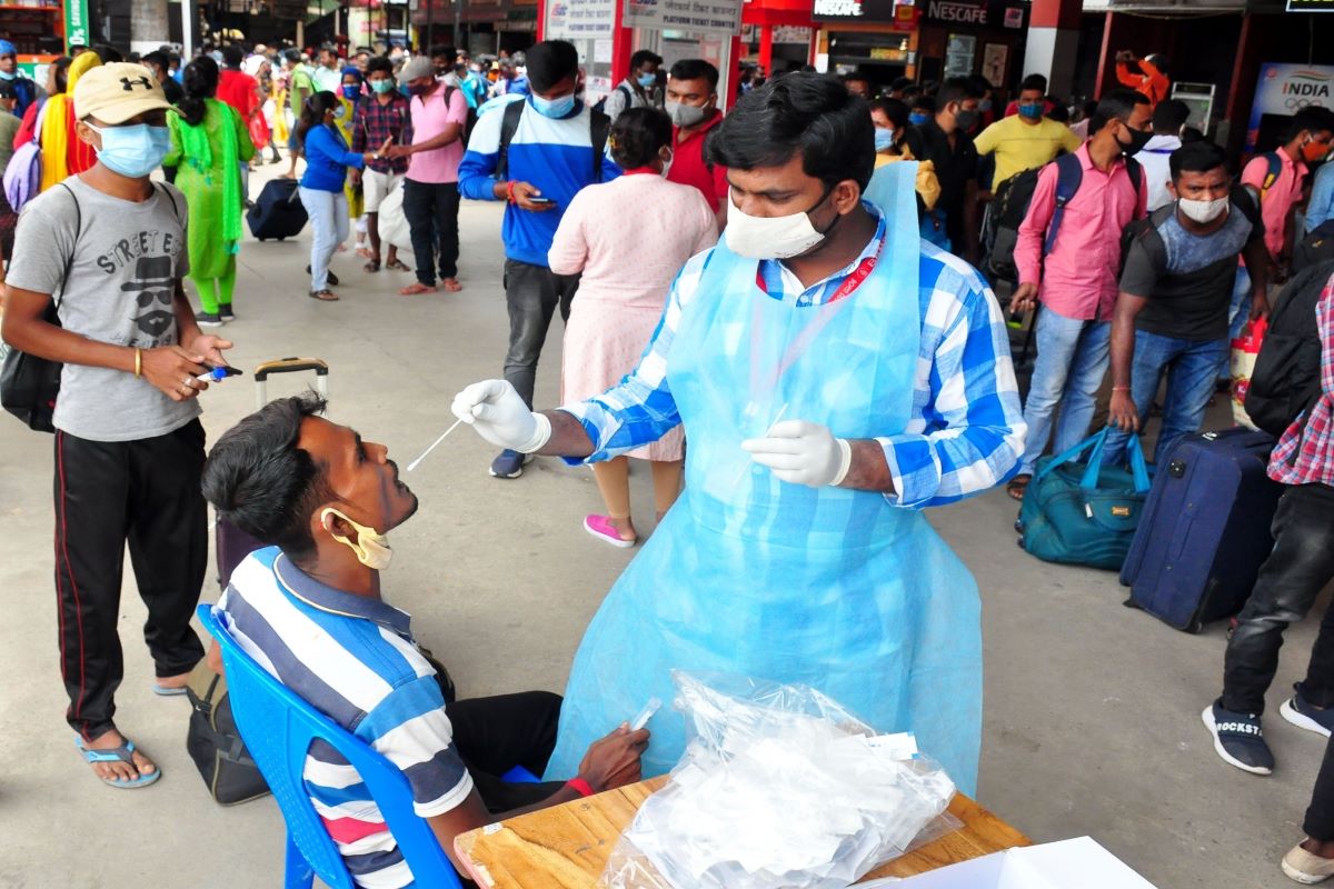 K’taka makes RT-PCR test mandatory for entry from Kerala, Maha
