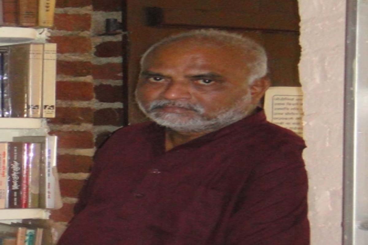 Marathi litterateur Satish Kalsekar LITERATURE READER