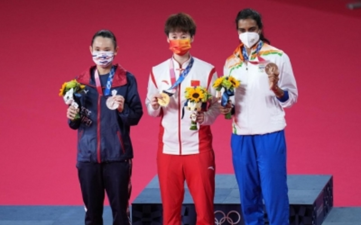 CHN Olympia 1.OS Gold 2020 Foto signiert CHEN Yufei Badminton 