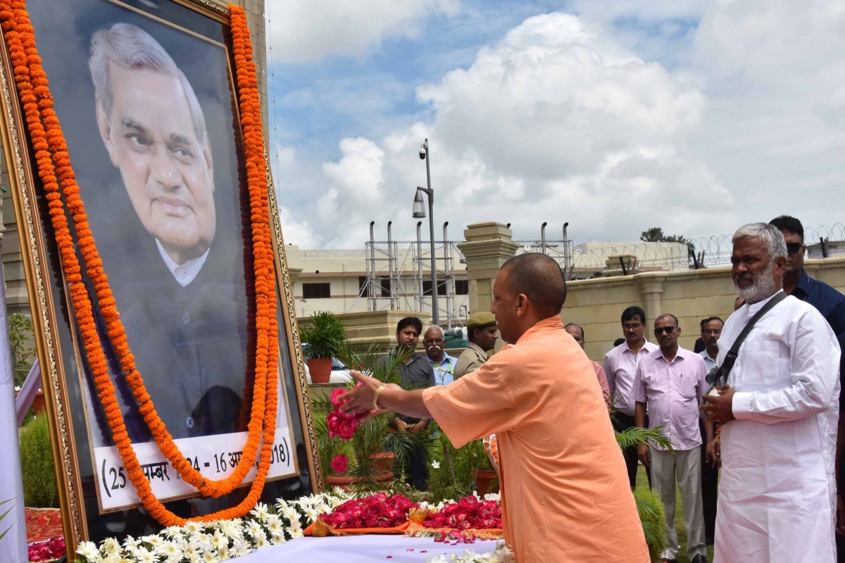 Yogi pays tributes to Vajpayee on his death anniversary