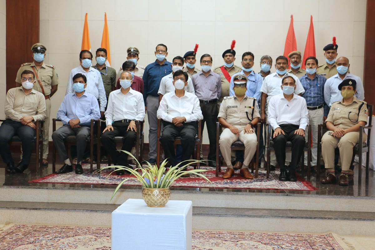 Odisha DGP honours subordinates for meritorious service