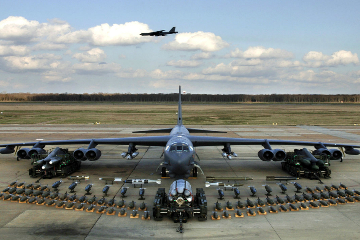 US sends B-52 bombers to stop Taliban from capturing Afghan cities