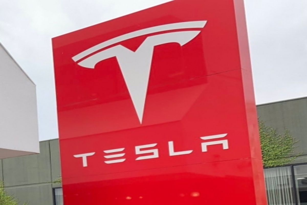 Tesla pushes new Model 3 Standard Range Plus orders