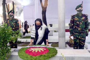 B’desh PM pays homage to ‘Bangabandhu’ on National Mourning Day