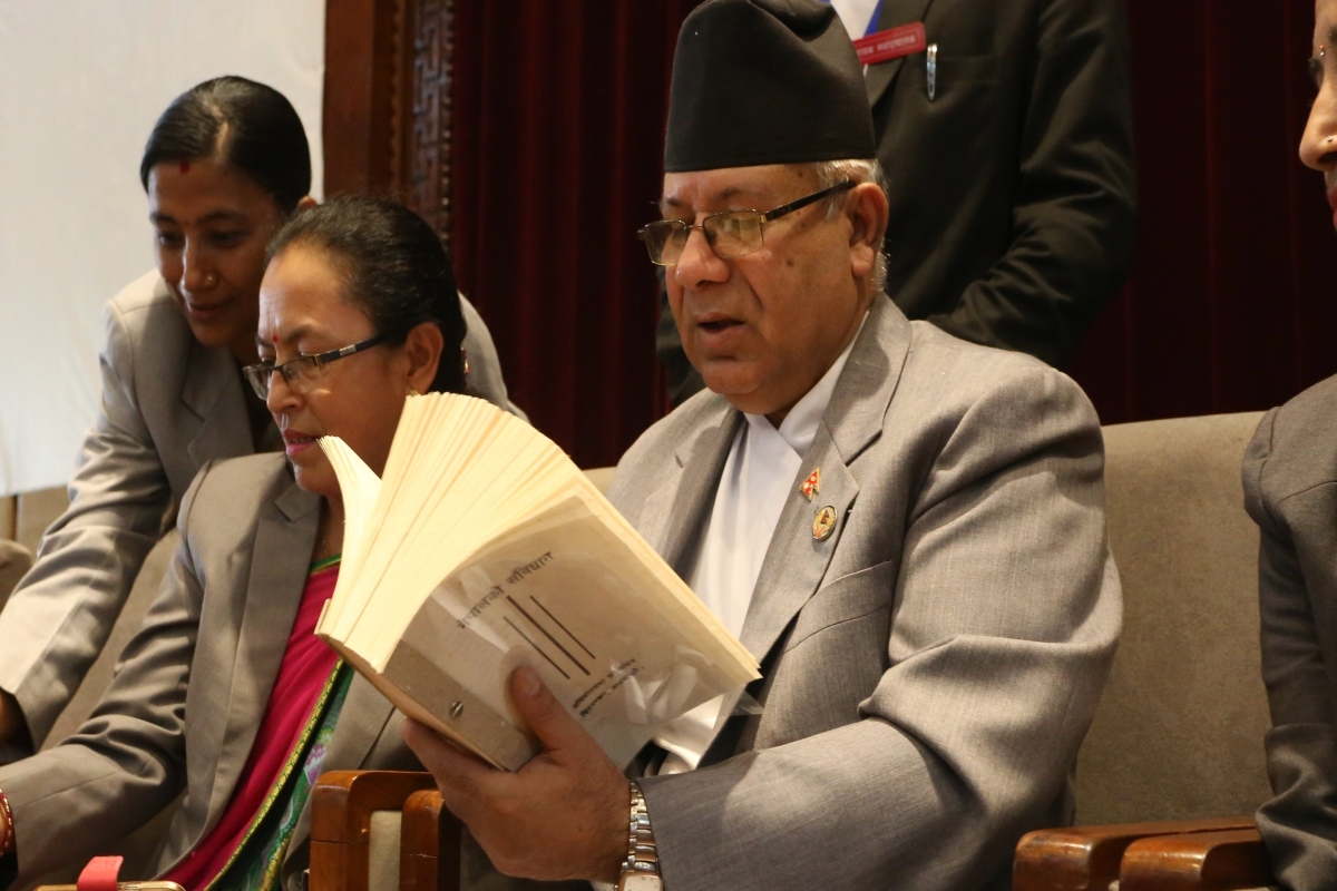 Largest party in Nepal heads for split