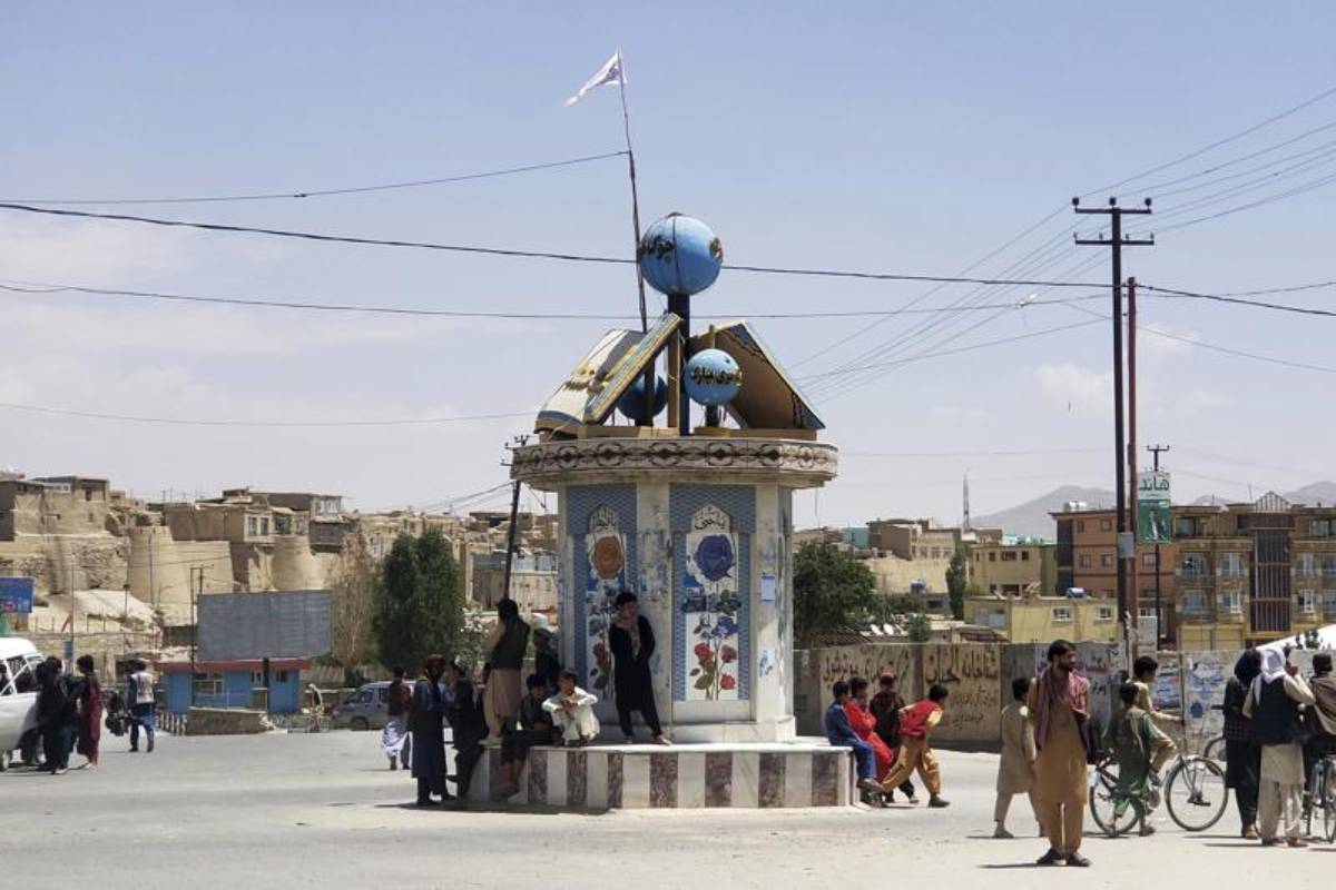 Taliban allows safe passage to Ghazni Governor after province falls