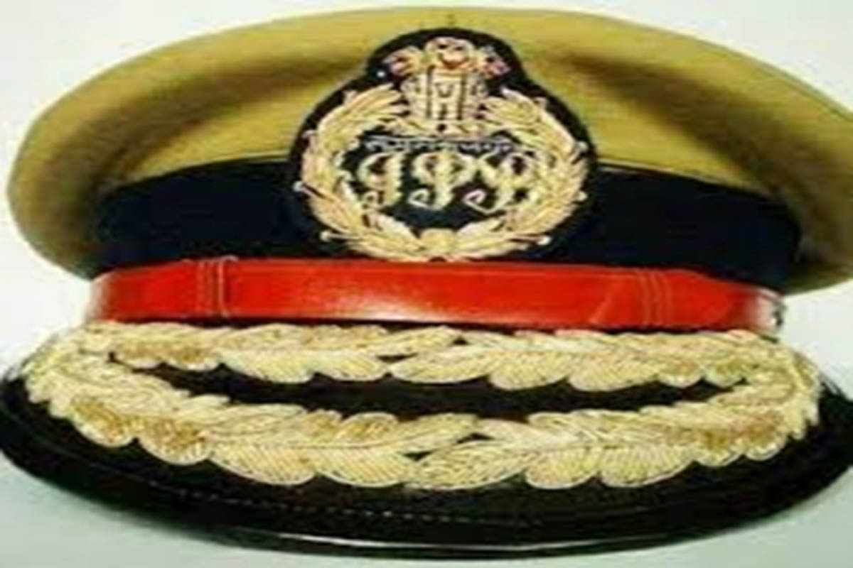 Eight officers shifted in UP in IPS reshuffle