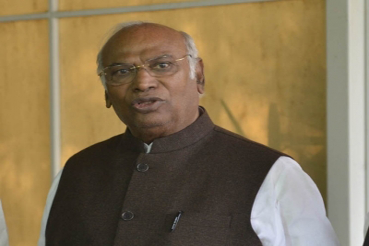 Cong Prez poll: Kharge to visit Bhopal today, Tharoor on Oct 14