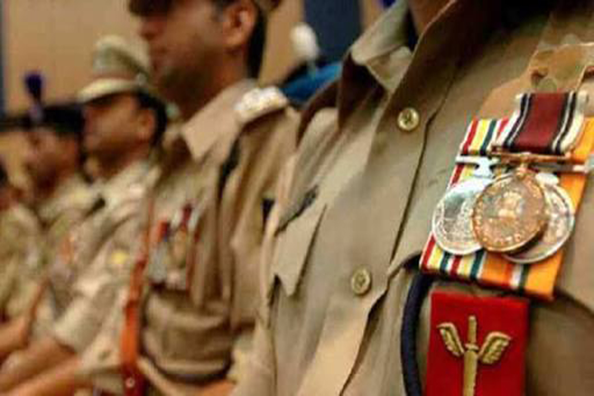 Delhi’s Cop commits suicide by shooting self inside police station