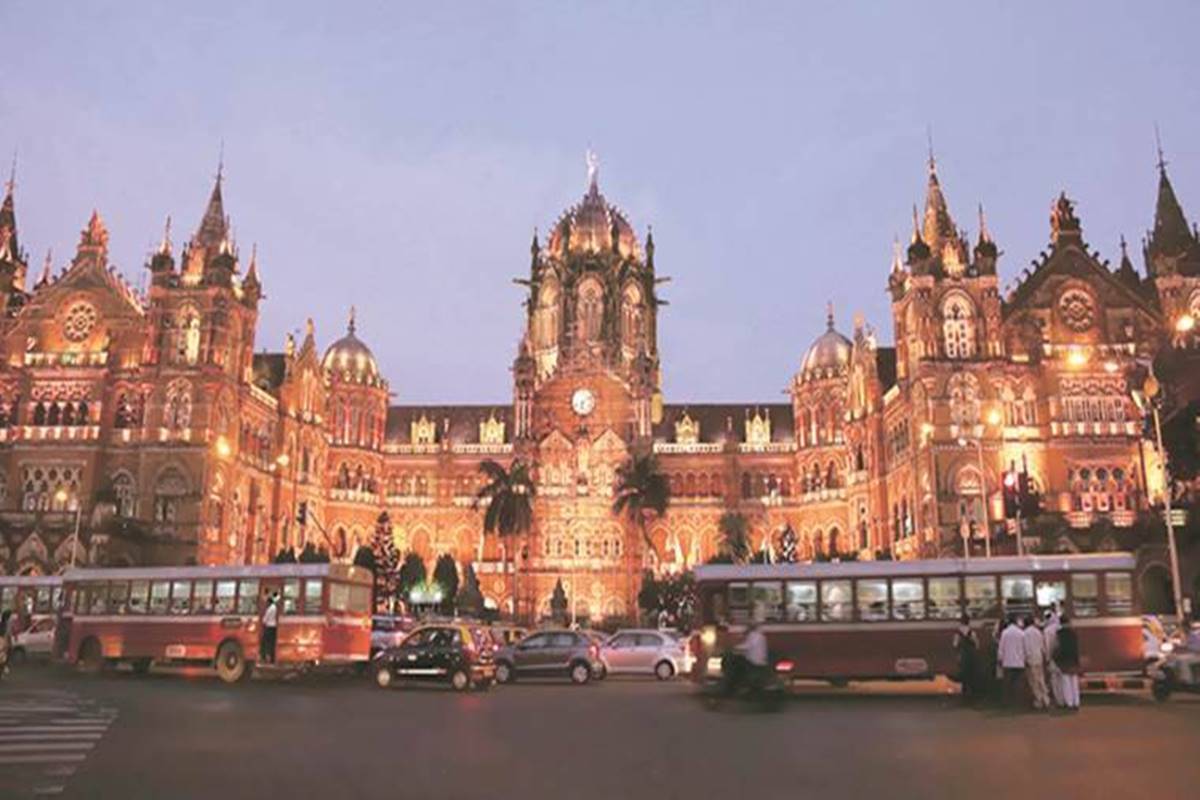 Bomb scare at 3 Mumbai railway stations turns out to be hoax