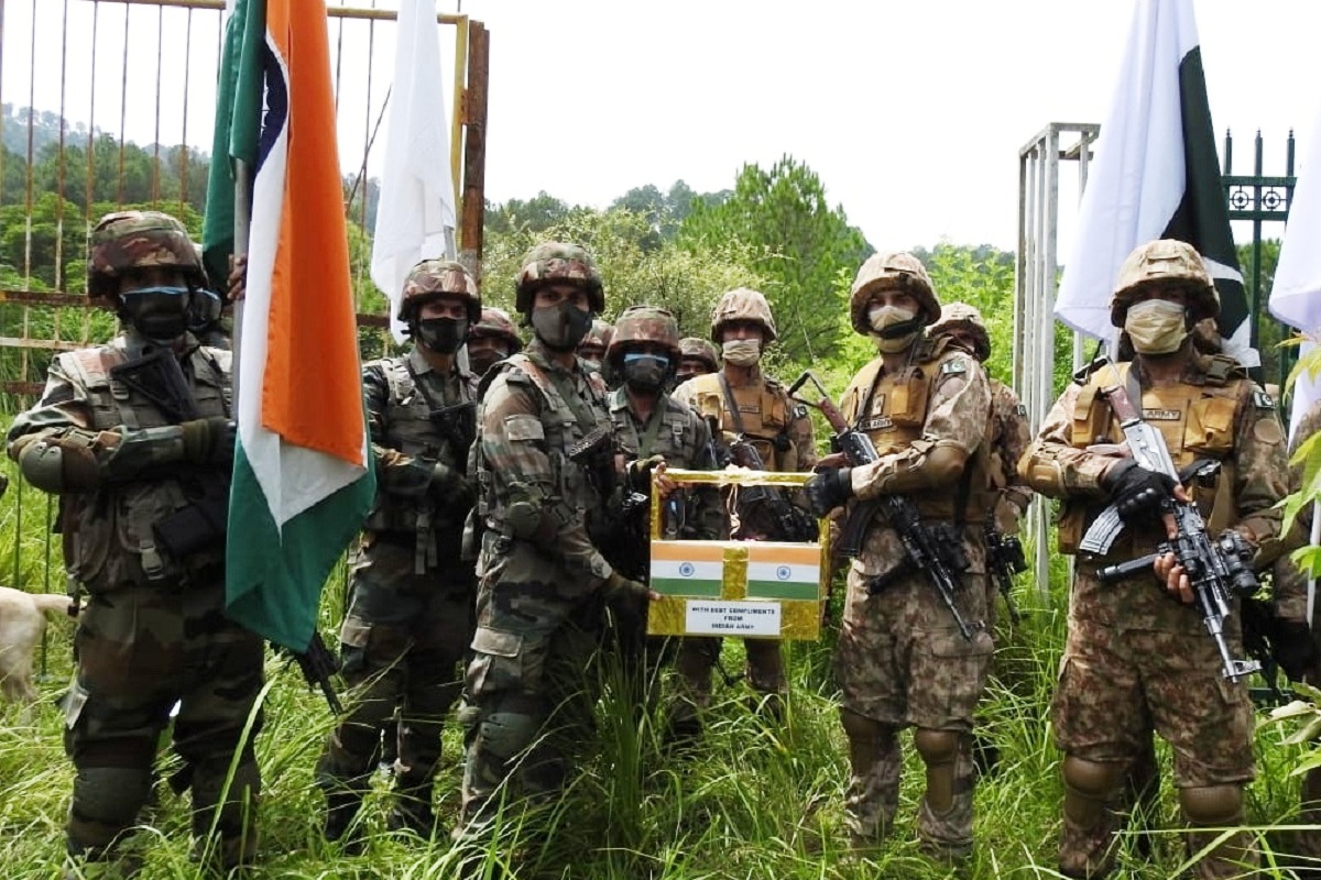 Indian Army, BSF exchange sweets with Pakistani counterparts
