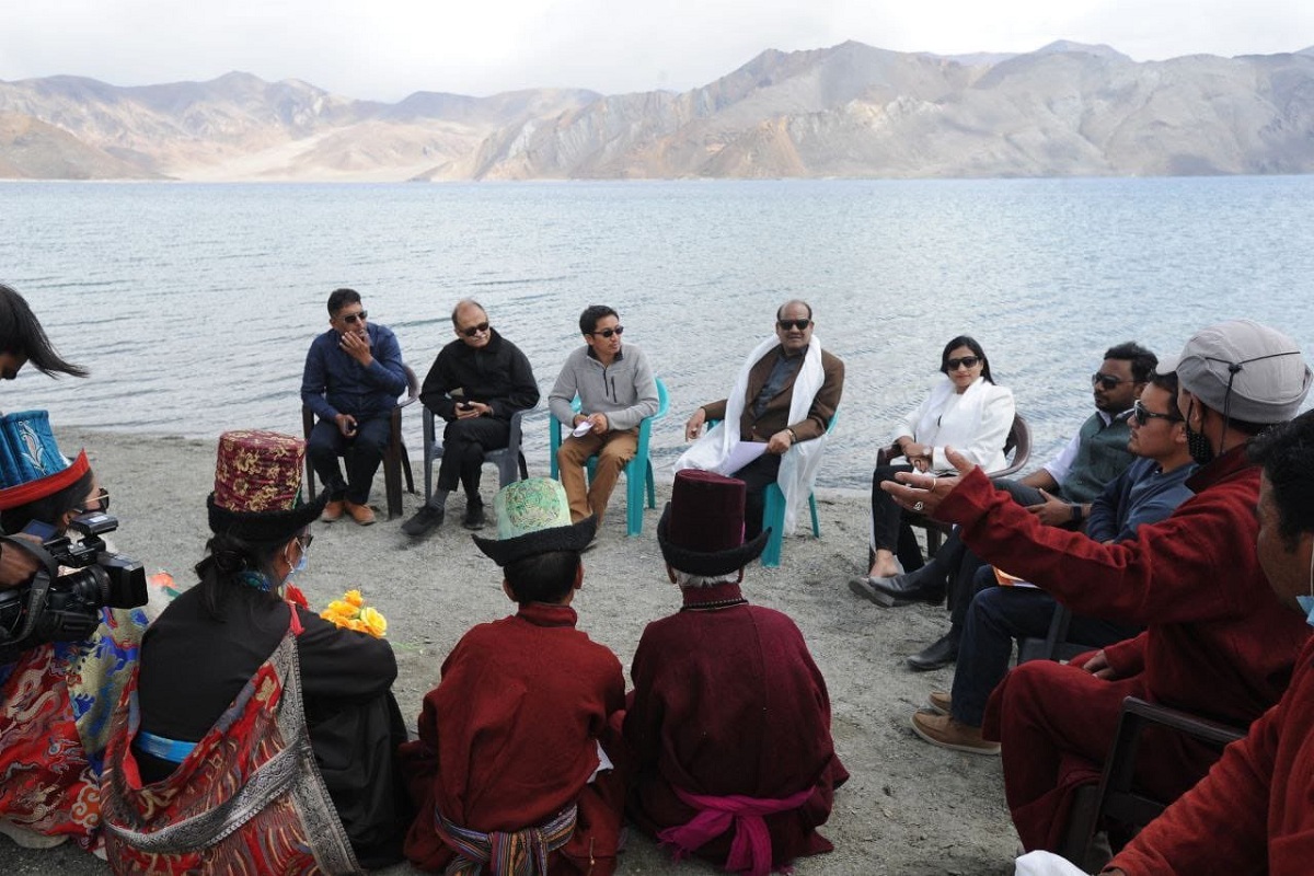 Om Birla appeals to local representatives to involve themselves in development and progress of Ladakh villages