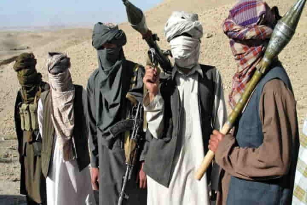Taliban assures peaceful power transfer in Kabul; residents flee city