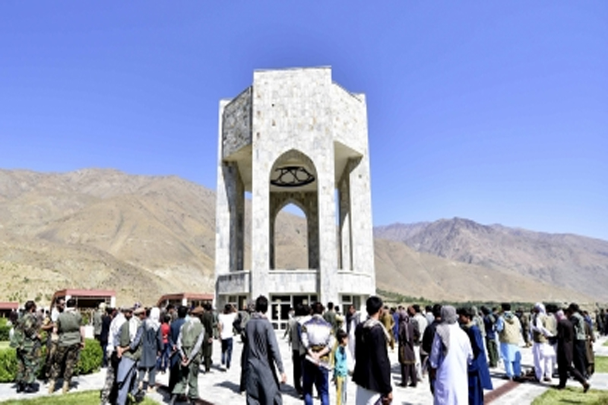 Taliban cuts off telecom network to defiant Panjshir