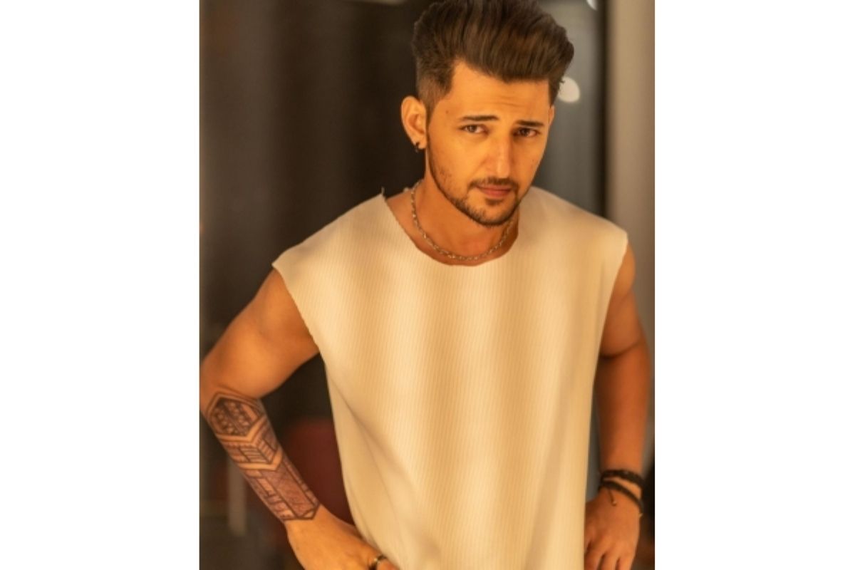 Darshan Raval on Bollywood stars in music videos: It's amazing! - The  Statesman