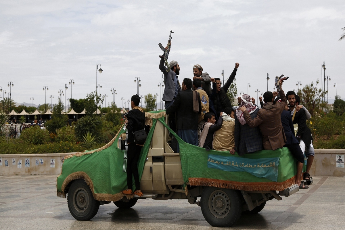 Fighting rages between Yemeni army, Houthis in Marib
