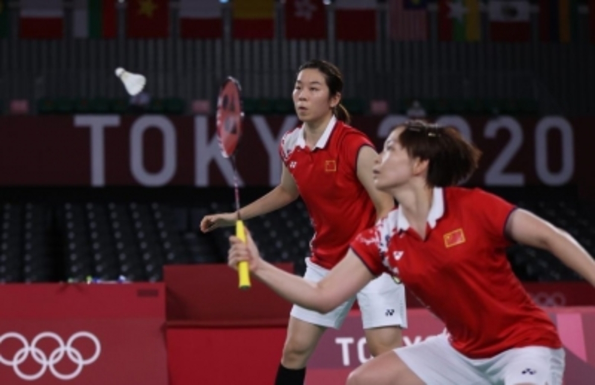 China claims two gold, four silver medals in badminton