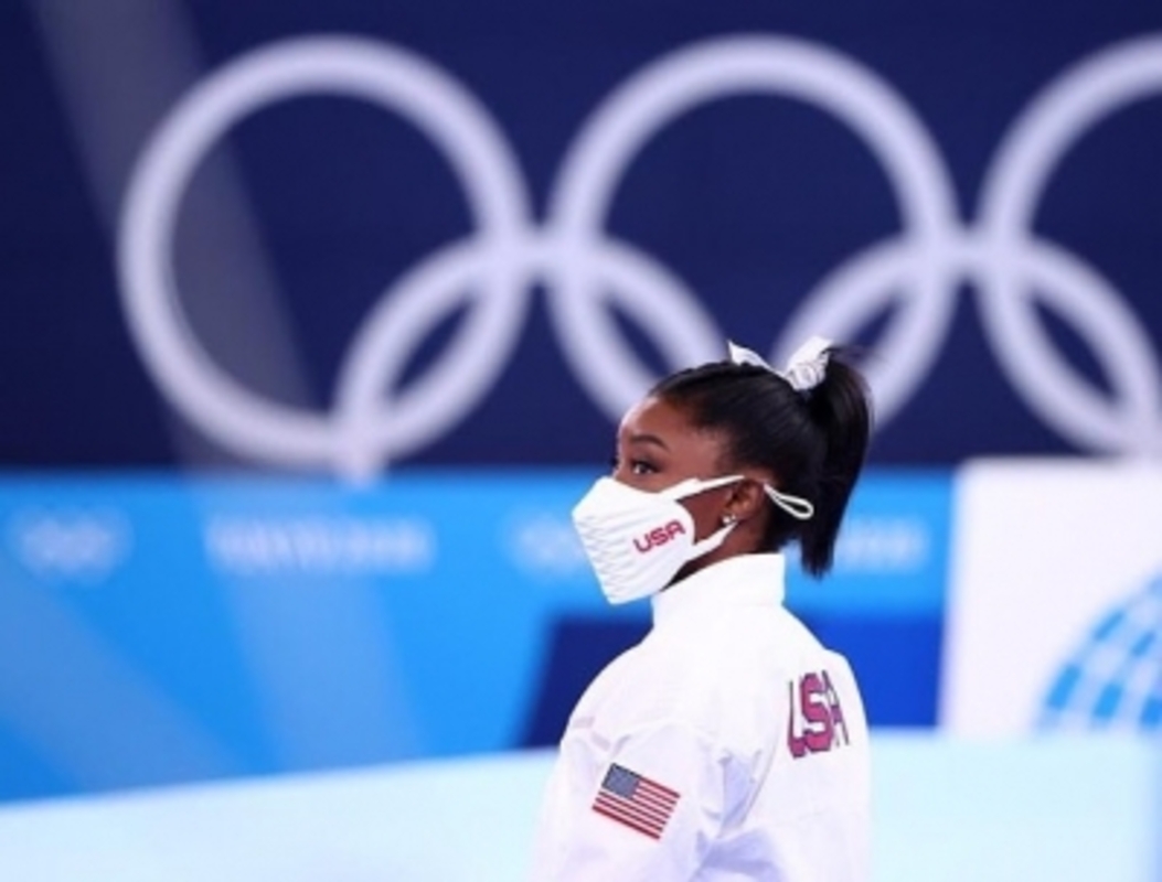 Gymnast Simone Biles pulls out of Monday’s floor exercise final