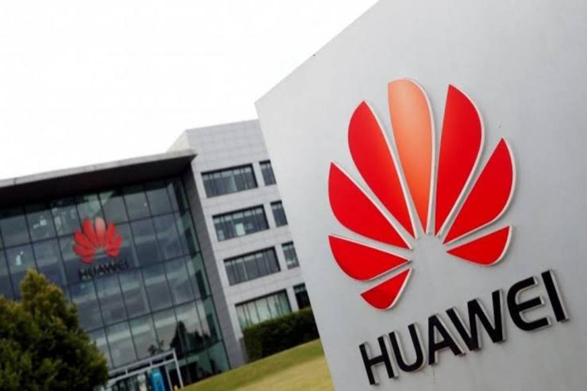 Bangladesh: Huawei donates digital equipment to develop smart class