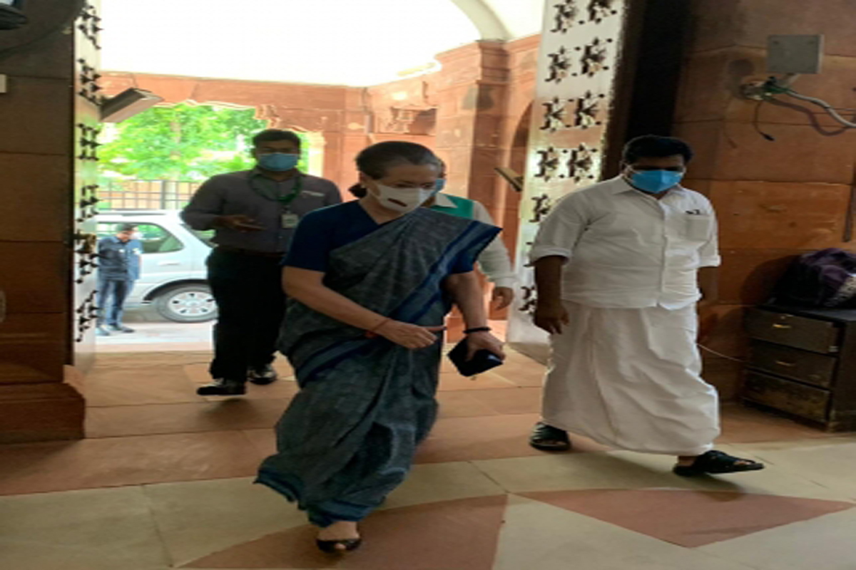 Sonia Gandhi, host meeting of opposition leaders