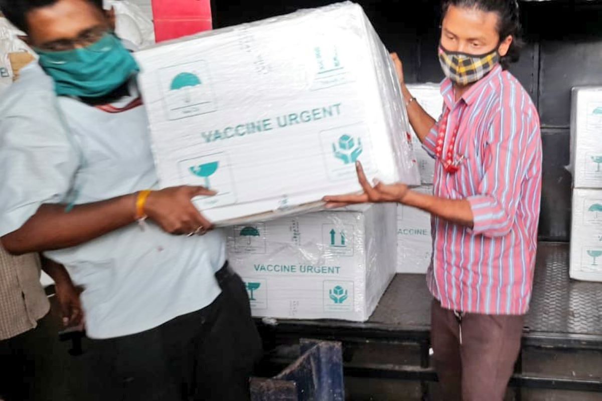 Large consignment of vaccines reach city airport