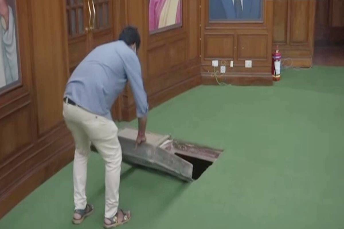 ‘Mysterious’ tunnel found in Delhi Assembly, to open for public soon
