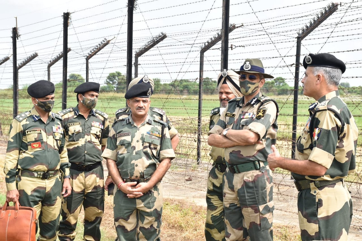 Director General BSF, Pankaj Kumar Singh, International Border (IB)