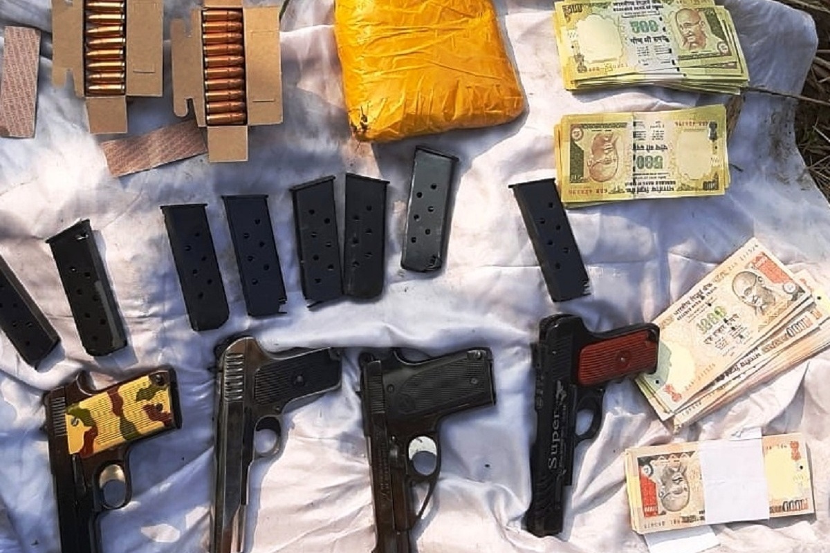 Bag containing arms, ammunition, heroin & fake currency recovered by BSF along Pakistan border