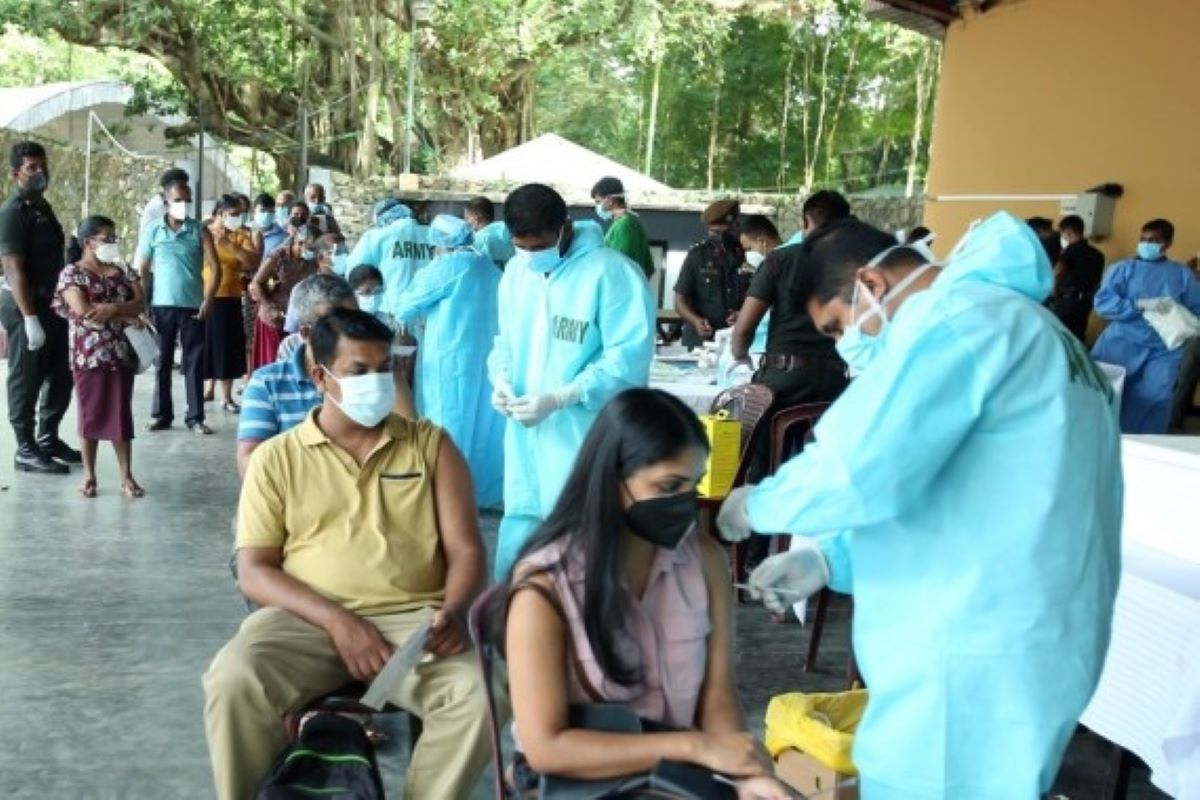 SL plans lockdown extension, vaccine rollout to curb Covid spike