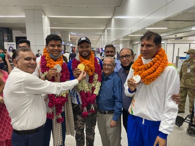 Golden boy Sumit Antil, silver medallist Jhajharia given warm welcome