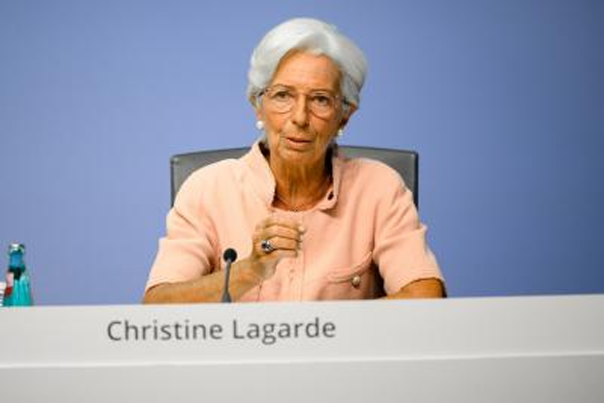 ECB sets ‘moderately lower pace’ for bond buying