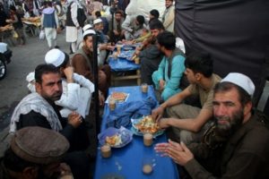 Afghan aid operations expand, but most people still hungry: UN