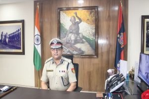 Asthana visits Delhi Police personnel deployed for security arrangements for Holi celebrations