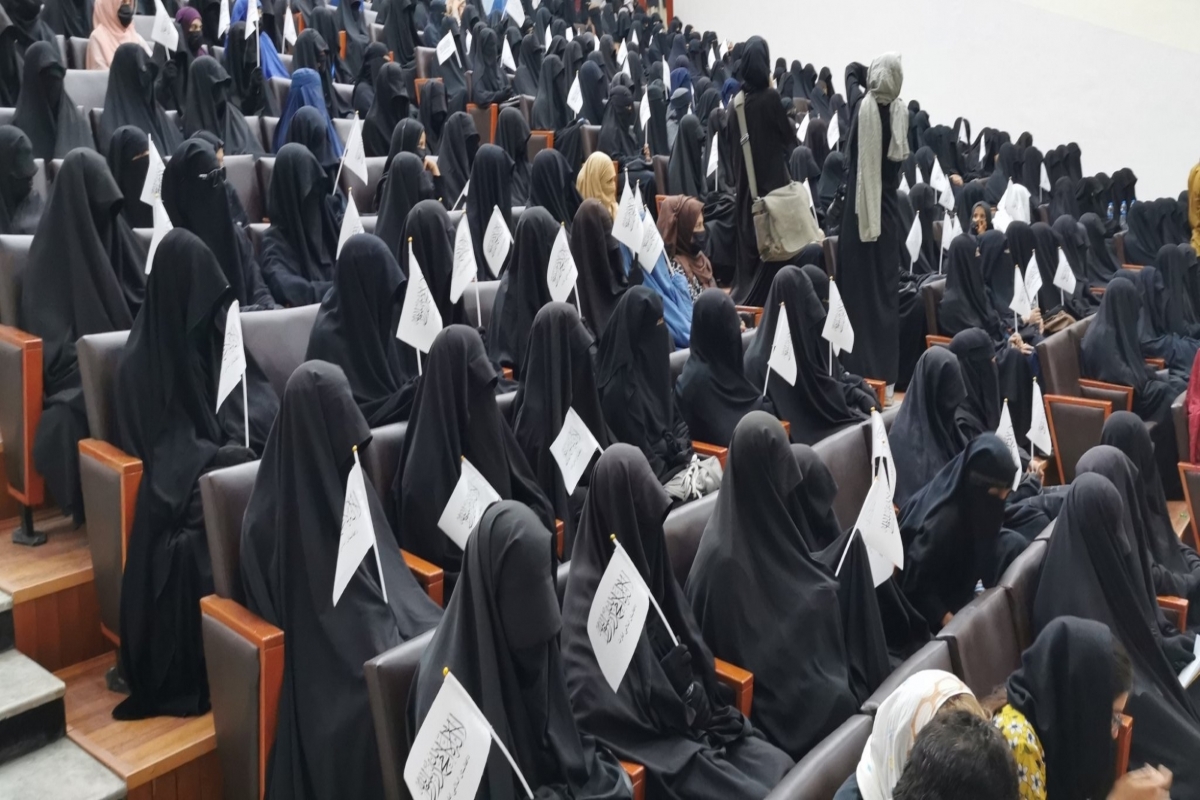 Female students rally in support of Taliban