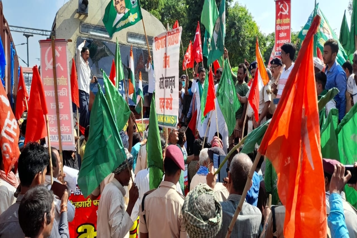 Bharat Bandh: Roads blocked, trains stopped in Bihar