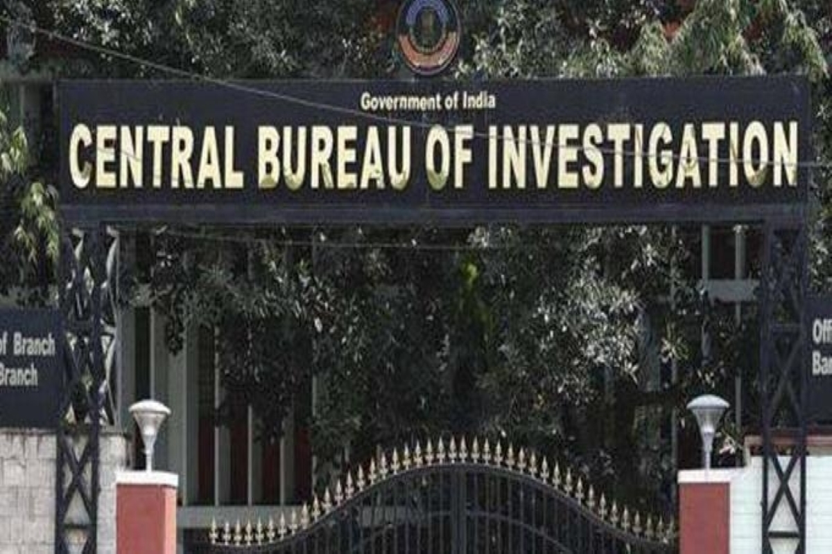 CBI takes over Mahant death probe, lodges FIR