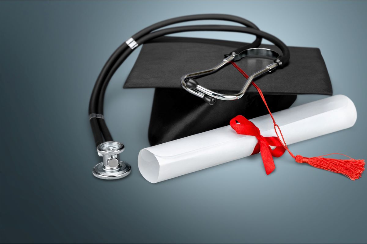 Doctors protest against fake degrees