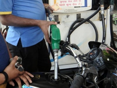 Fuel prices stable for fortnight amid volatility in global oil market