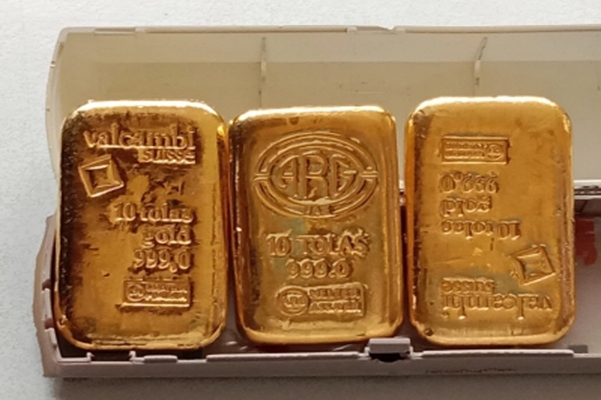 Gold bars concealed in flight toilet seized at Hyderabad Airport