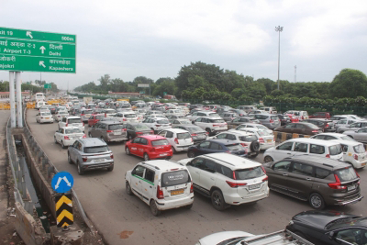 Traffic on Delhi-Chandigarh highway affected due to blockade by farmers