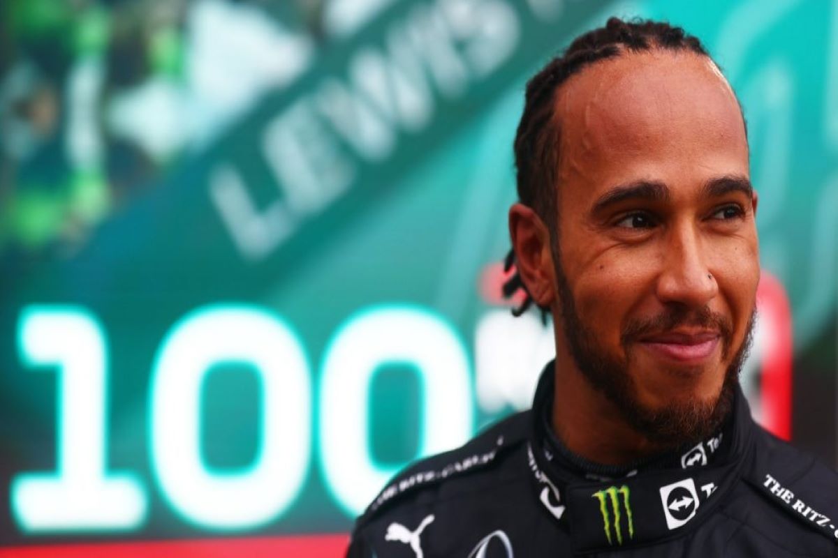 Hamilton triumphs at Sochi for 100th Grand Prix win