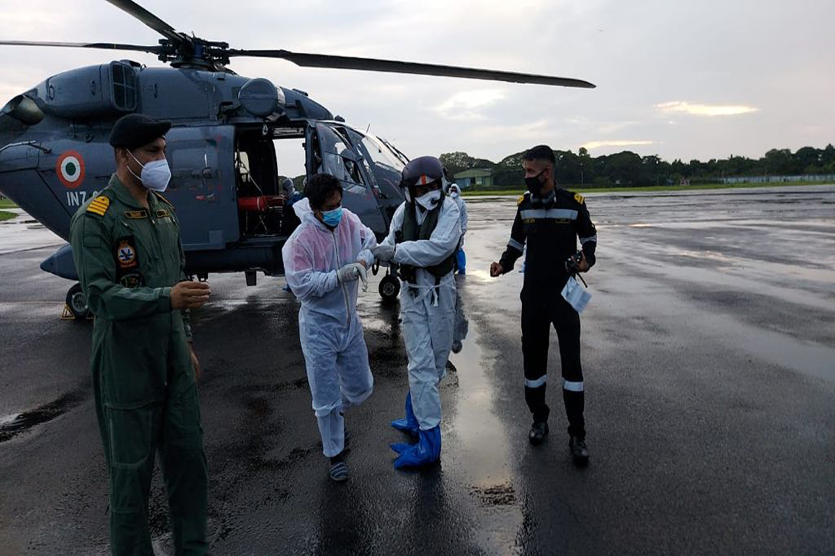 Southern Naval Command carries out medical evacuation amid inclement weather on high seas