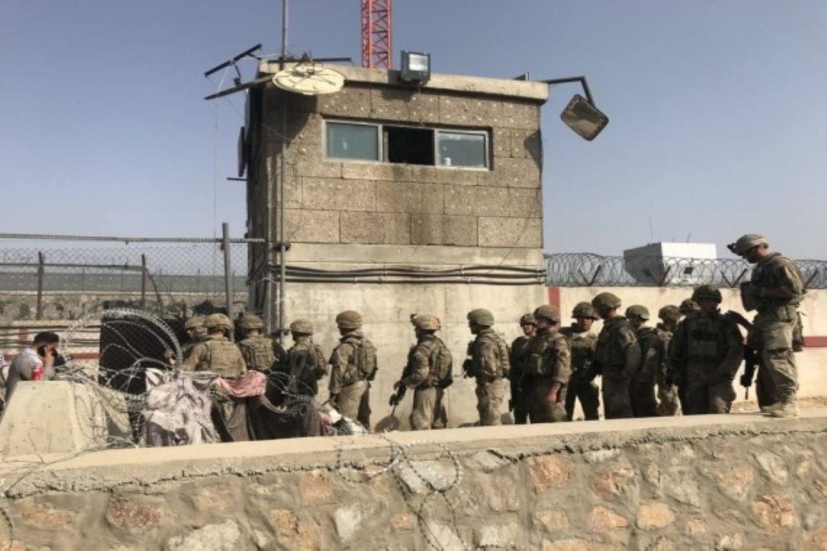 Taliban escorted Americans to Kabul airport gate