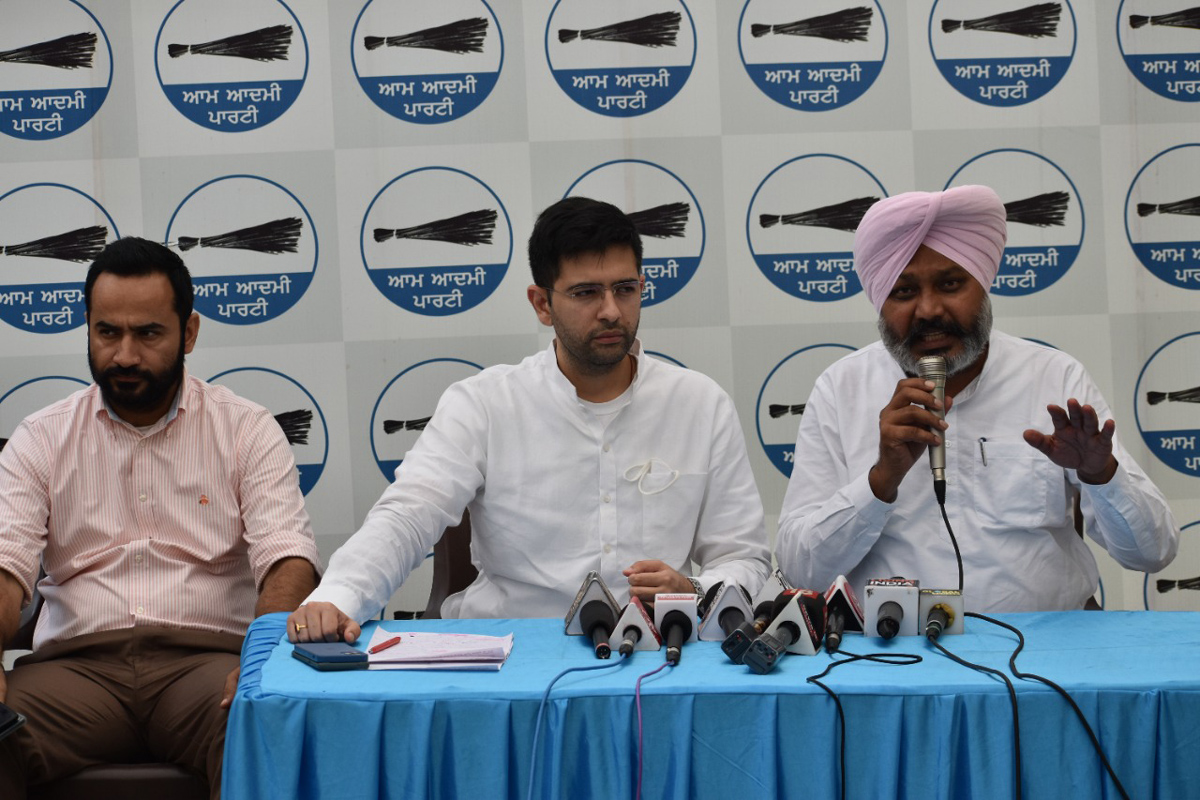 Spirit of British rulers has entered Yogi & Modi: AAP
